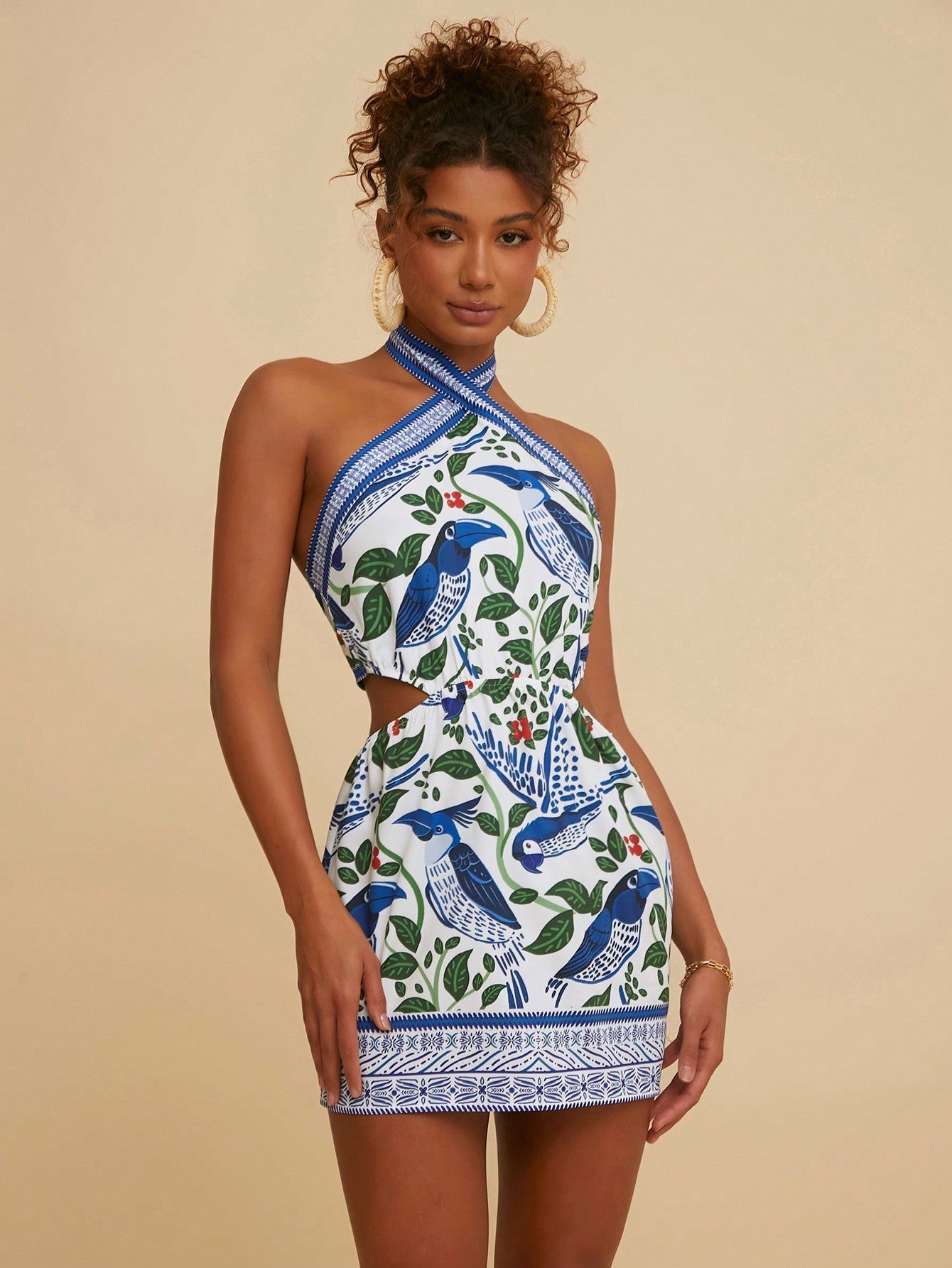 Vestido Justo com Costas Nuas e Estampa Paisley