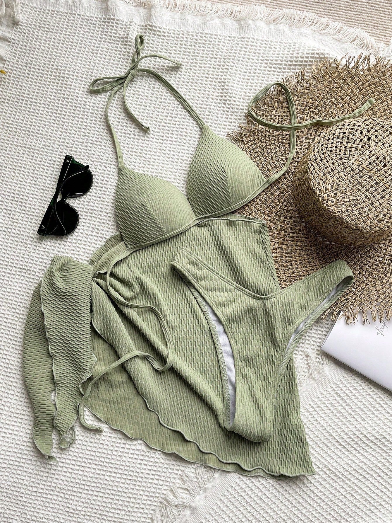 Conjunto Biquíni Halter Com Bojo Push-Up E Saída De Praia Combinando