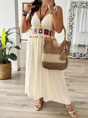 Vestido Plus Size Decote em V Bordado